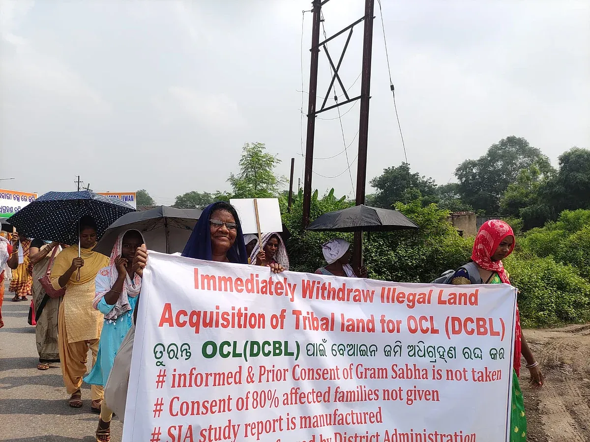 AAP Claims BJP Govt Forcibly Acquired 950 Acres of Tribal Land in Sundargarh for Dalmia Cement